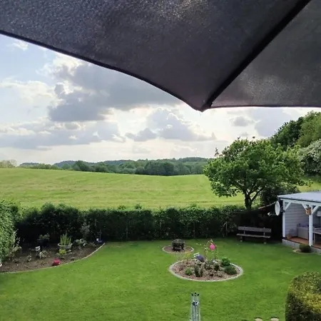 Apartment Wiesenblick Scheggerott
