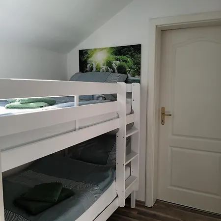 Wiesenblick Apartment Scheggerott